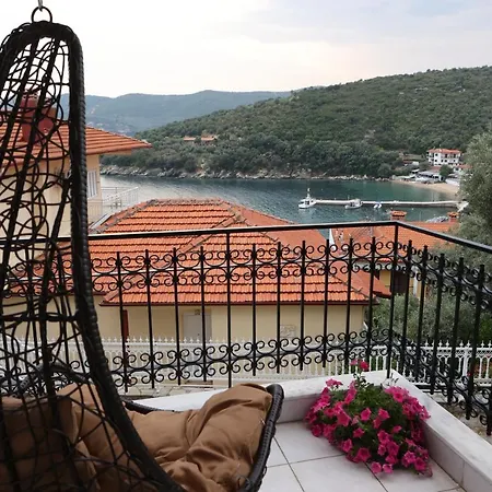 Island Boutique Pyrgadikia