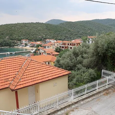 Aparthotel Island Boutique Pyrgadikia