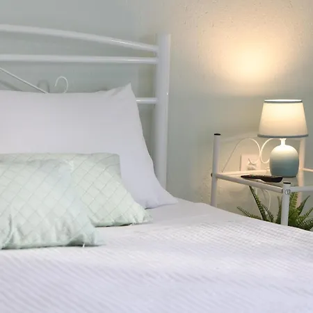 Island Boutique Aparthotel *